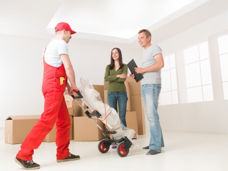 Secure storage access and verification during the booking process