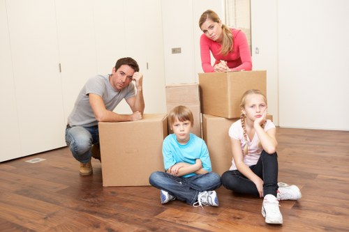 Reliable Waterloo man and van support for single-item and full moves